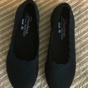 Skechers Cleo Flex Fit air cooled memory foam. Size 7.5 WIDE FIT